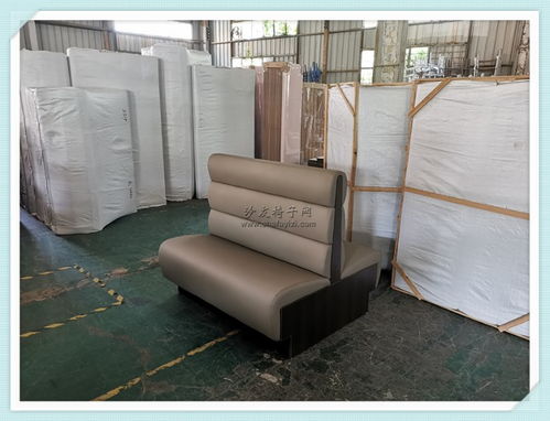 港式冰室風情 雙面卡座沙發點亮廈門翔安區燒鴨店的獨特魅力